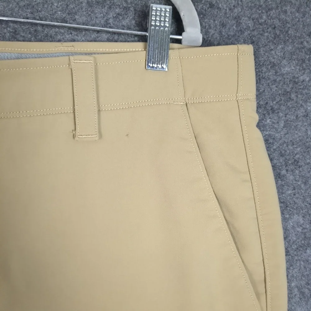 Under Armour Mens HeatGear Match Play Golf Shorts Khaki Tan Loose Fit Size 40
